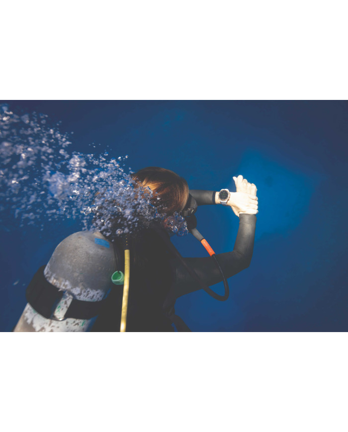 Garmin Descent MK3 Dive Watch - 43 mm (Stainless Steel with Fog grey Silicone Band) Garmin Descent MK3 Dive Watch - 43 mm (Stainless Steel with Fog grey Silicone Band)