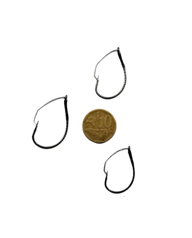 CMF Bass Weedless Wacky Hook 2/0 4pc (10c piece not included  for scale purposes )